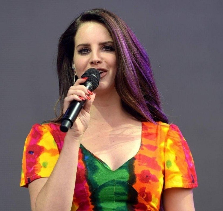 look-de-tendencia-2015-vestido-medio-largo-multicolor