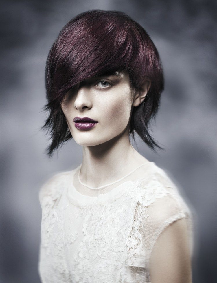 look-de-tendencia-2015-flecos-cabello medio-largo-puntas cónicas