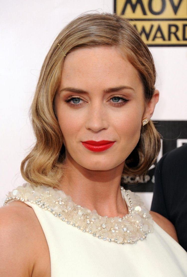 peinado tendencia este año cabello medio-Emily-Blunt