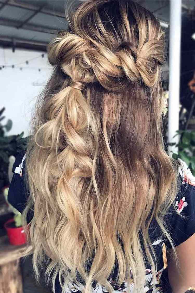 24 sugerencias asombrosas para experimentar en esta temporada invernal 7 - 【MioEstilo】 peinado de moda mujer trenza despeinada