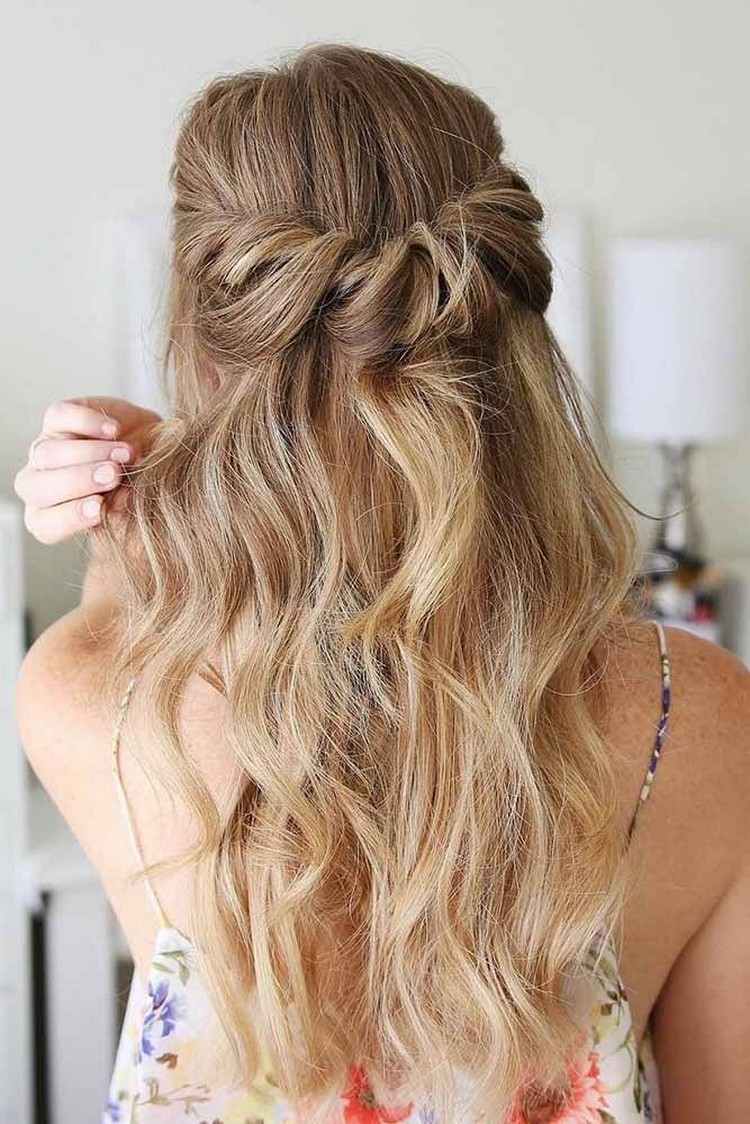 24 sugerencias asombrosas para experimentar en esta temporada invernal 8 - 【MioEstilo】 peinados de moda para cabello largo de mujer