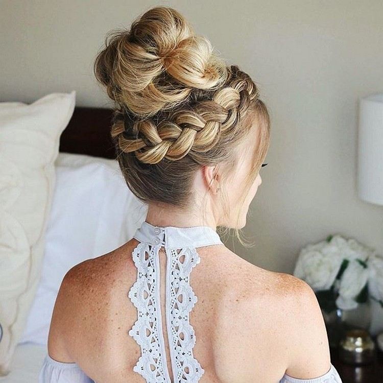 24 sugerencias asombrosas para experimentar en esta temporada invernal 11 - 【MioEstilo】 peinado tendencia mujer trenza corona bollo