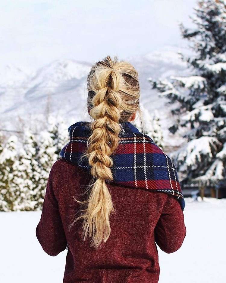 24 sugerencias asombrosas para experimentar en esta temporada invernal 15 - 【MioEstilo】 peinado de moda mujer cola de caballo trenzada
