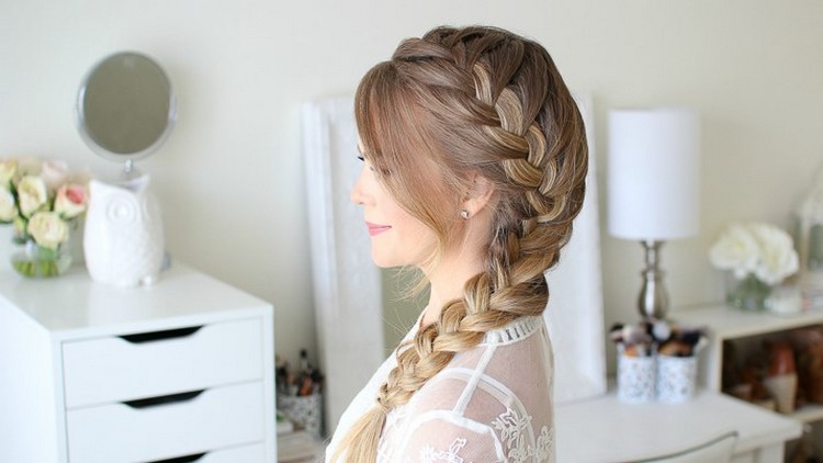 24 sugerencias asombrosas para experimentar en esta temporada invernal 12 - 【MioEstilo】 peinado de moda para mujer trenza francesa