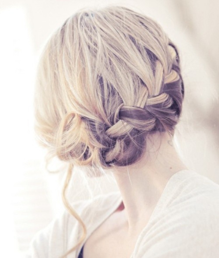 peinado-trenza-tilt-meches