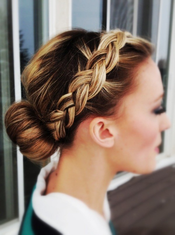 peinado-trenza-moño-locks-rubia-tiara