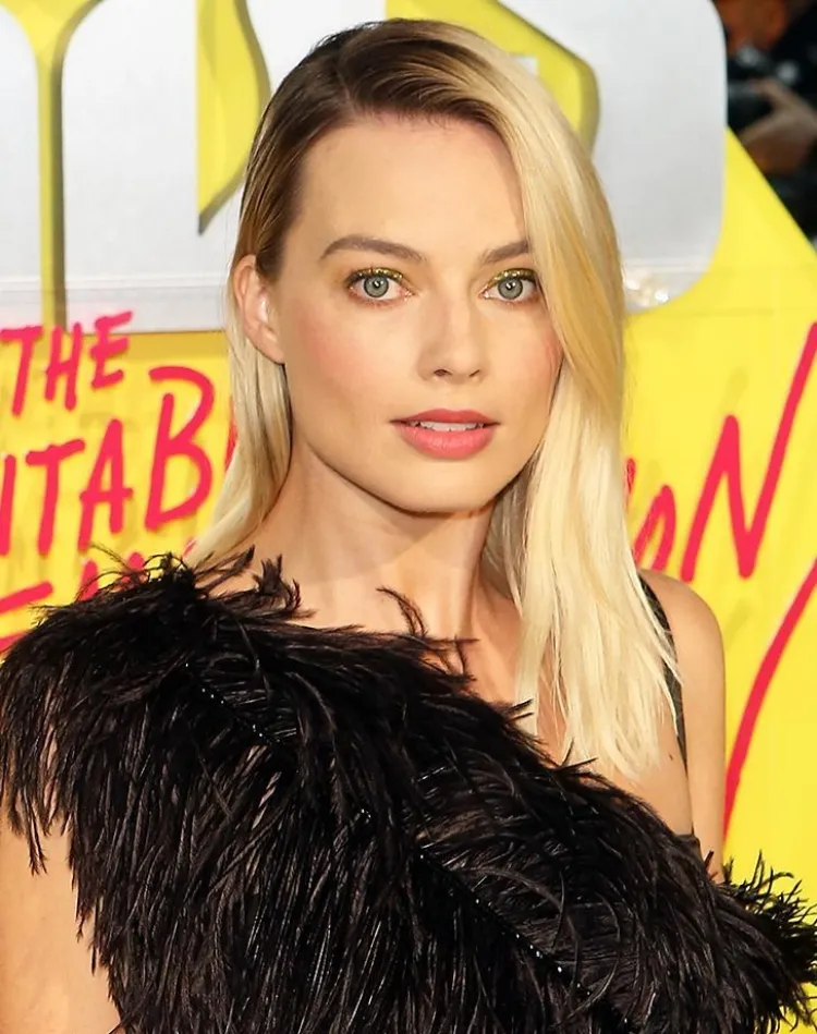 ¿Qué estilo de corte de pelo para este año elegir para resaltar tus hermosos rasgos? 3 - 【MioEstilo】 Peinado de cara cuadrada bob con raya lateral 2022