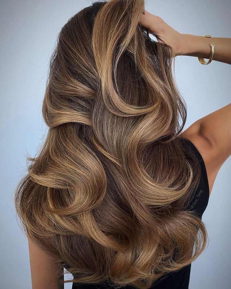 color de cabello tendencia verano 2021 cabello trufa cabello castaño chocolate