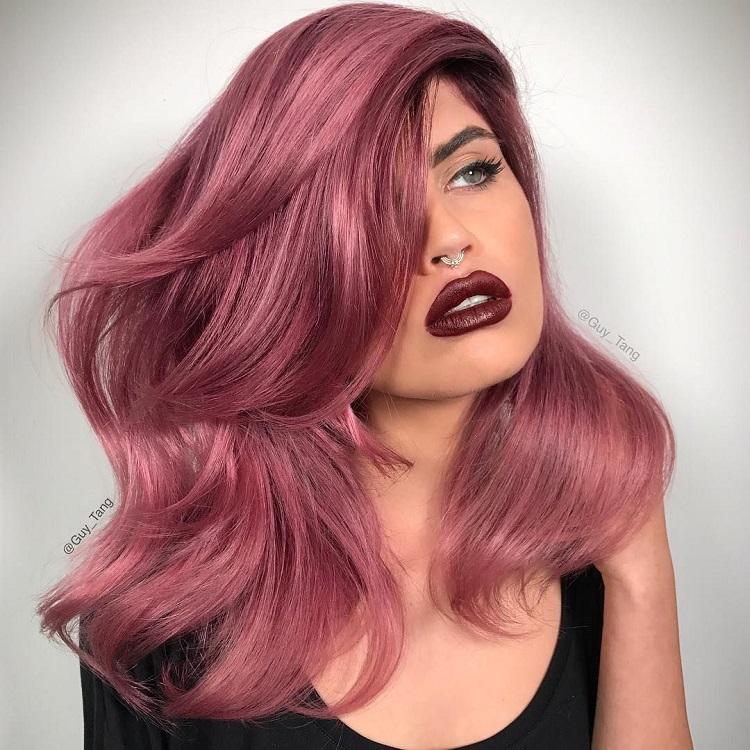 color de pelo rosa de moda verano 2021