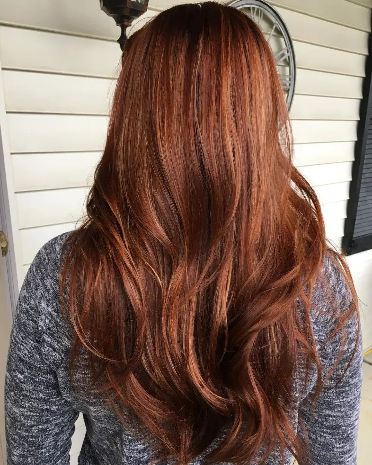 tono de cabello cobrizo otoño invierno 2021 zanja