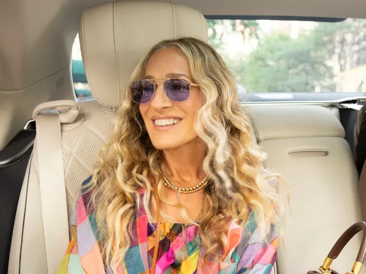 mechas en espiga balayage o mechas en cabello gris rubio blanco sarah jessica parker