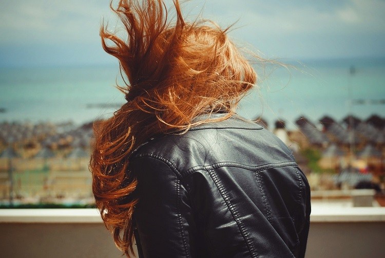 color de pelo rojo picante cómo usarlo