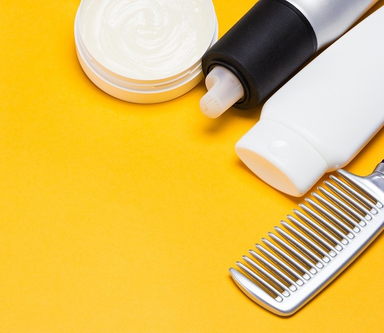 ¿Cómo lograr un cabello reluciente y liso como el que has estado anhelando? 13 - 【MioEstilo】 gestos de belleza a evitar para el cabello brillante champú con silicona