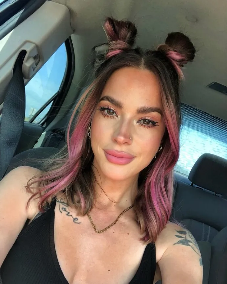 Ideas de peinados en días calurosos con cabello rizado y sudor en cuello nuca
