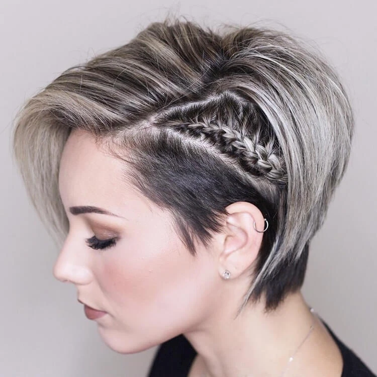 Trenza lateral con corte pixie back con Undercut