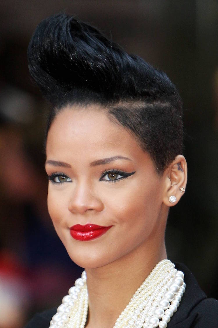 corte-afro-mujer-pelo-corto-peinado-pin-up-Rihanna