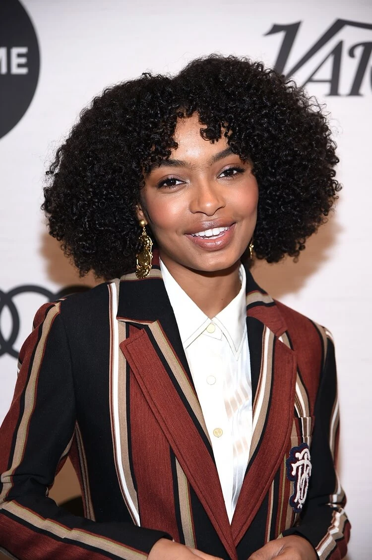 flequillo de cortina para cabello afro rizado natural