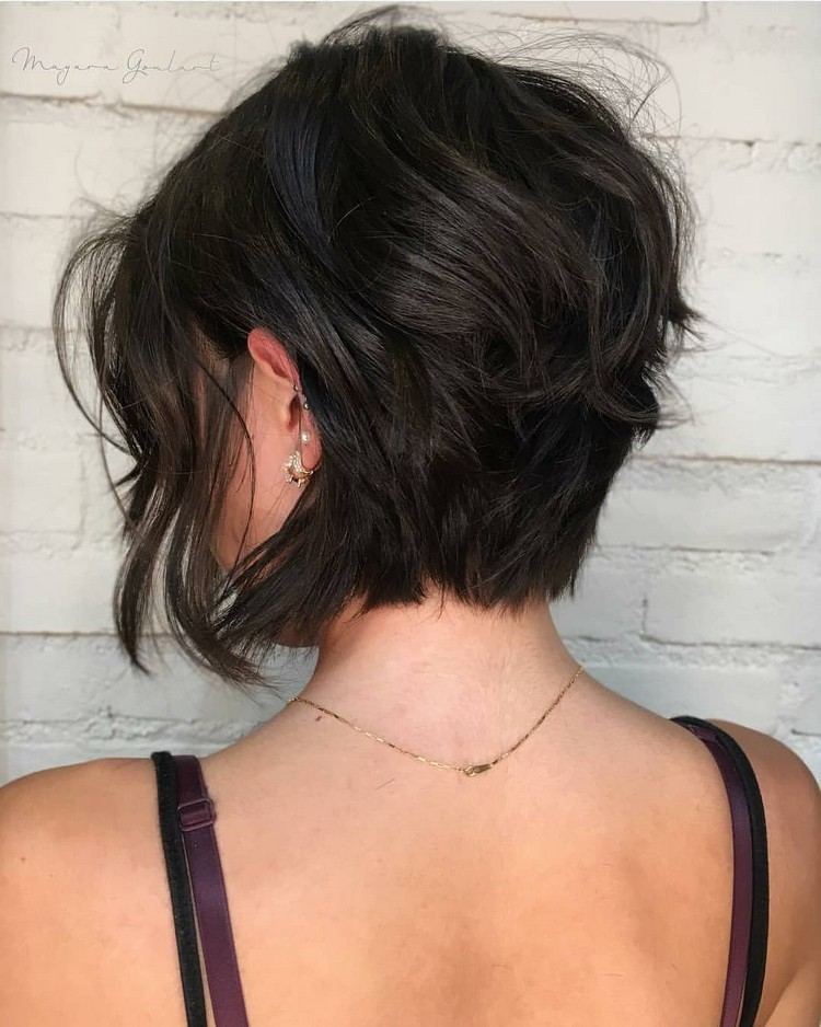 look juvenil con cabello ondulado cuadrado hundido 2021