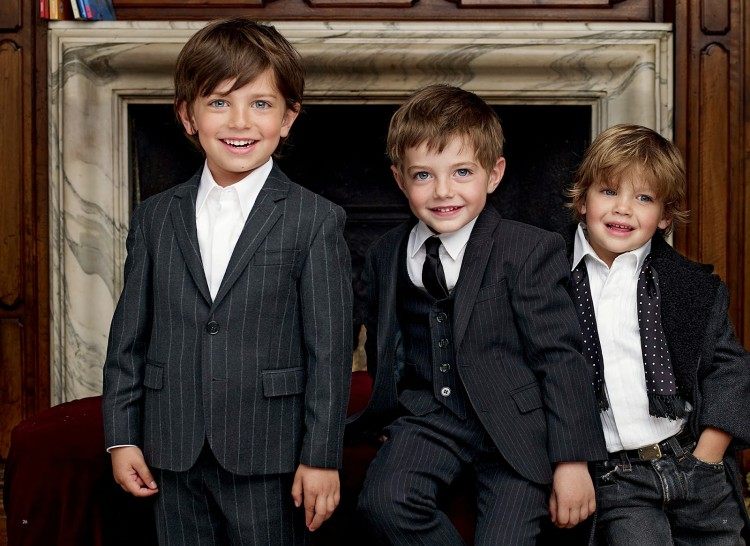 propuesta de corte de pelo para niños: corte tazón, estilo esponjoso y desalineado chico-moderno-corte-cabello-peinado-desaliñado