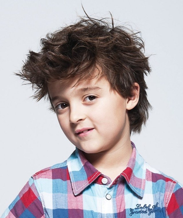 corte de pelo con apariencia juvenil despeinada corte de cabello juvenil corte de cabello juvenil desmechado