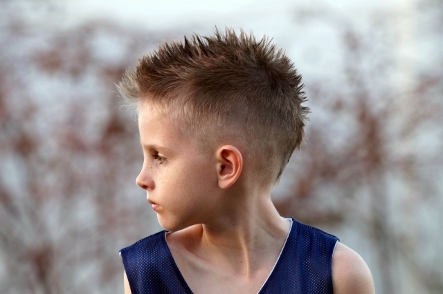 Corte alto con gel para niños juvenil-corte-alto-gel-pelo corto