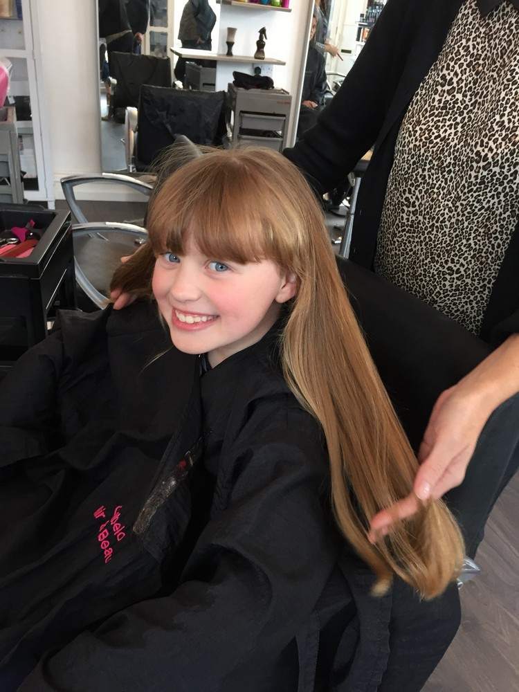 Estilos de peinado para chicas: 40 sugerencias de excelente calidad 2 - 【MioEstilo】 Corte de pelo de niña para cabello largo con flequillo recto