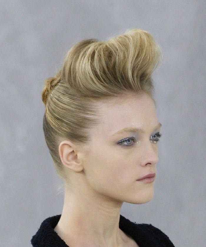 Peinado crepé estilo banana - idea de moda 2015 corte-de-cabello-tendencia-2015-banana-crepe-flecos
