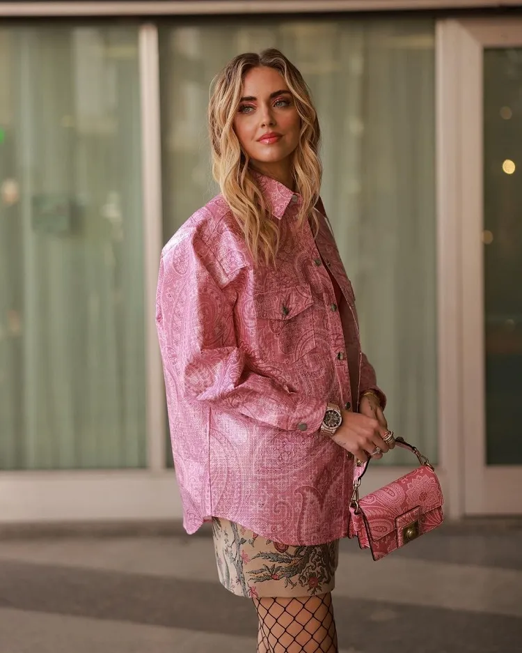 Tendencias destacadas en las pasarelas y en línea 9 - 【MioEstilo】 corte de pelo largo mujer peinado tendencia primavera verano 2022