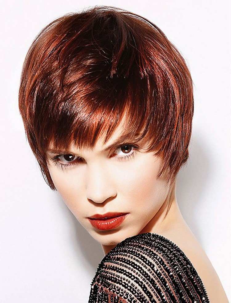 corte de cabello desigual muy corto corte de duendecillo pelo liso y fino