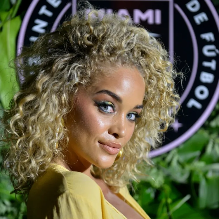 jasmine sanders corte de pelo para cabello fino y rizado