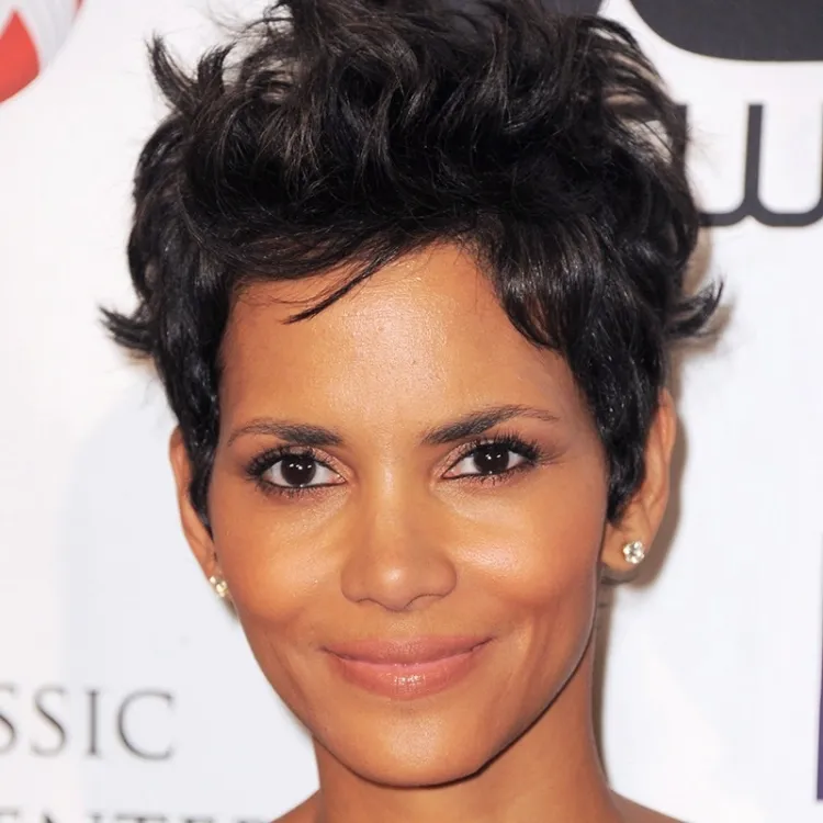 halle berry rizado corte pixie mujer