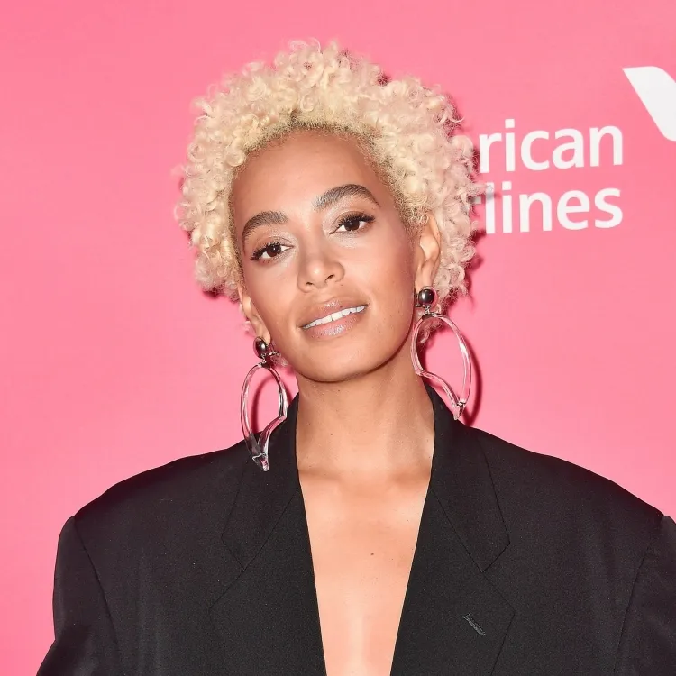 solange knowles duendecillo para corte de pelo corto y rizado