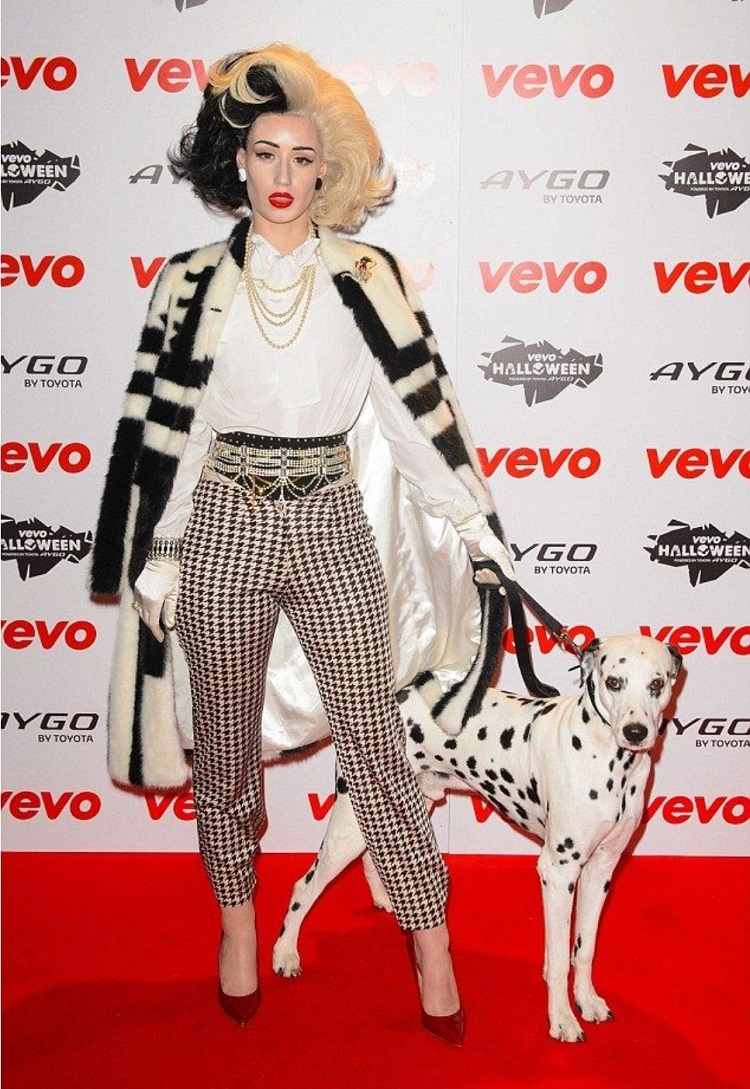 Pelo Cruella: la moda relevante que merece tu interés 12 - 【MioEstilo】 Cabello de Cruella Deville por Iggy Azalea