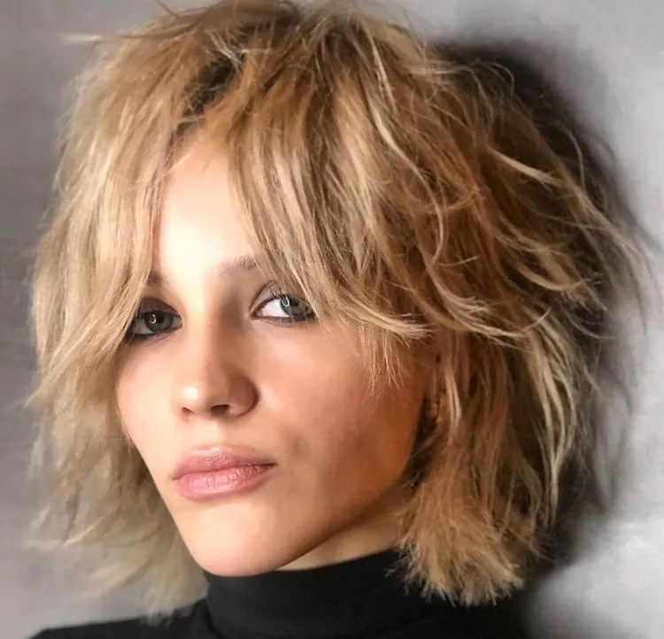 corte de pelo que aporta volumen con el corte caligrafía