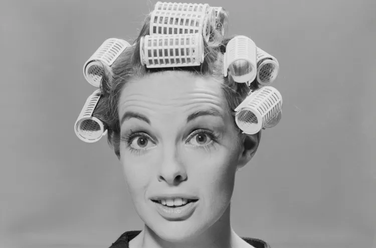 4 maneras de obtener bonitos bucles sin dañar tu cabellera 2 - 【MioEstilo】 Los rulos calentados para lograr volumen en el cabello ondulado sin calor.