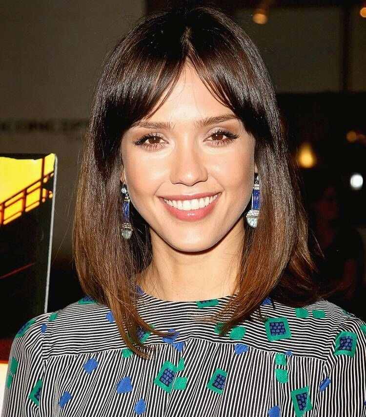 ¿Cuál corte de pelo favorece más según la forma de tu cara? consejos de especialistas 15 - 【MioEstilo】 lo que flequillo para cara ovalada frente grande flequillo dividido