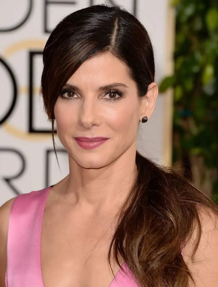 ¿Melena larga después de los 50 años? ¡Estoy de acuerdo, pero con matices! ¡Aquí tienes los consejos que necesitas conocer! 18 - 【MioEstilo】 sandra bullock cabello castaño largo después de 50 ideas actrices americanas