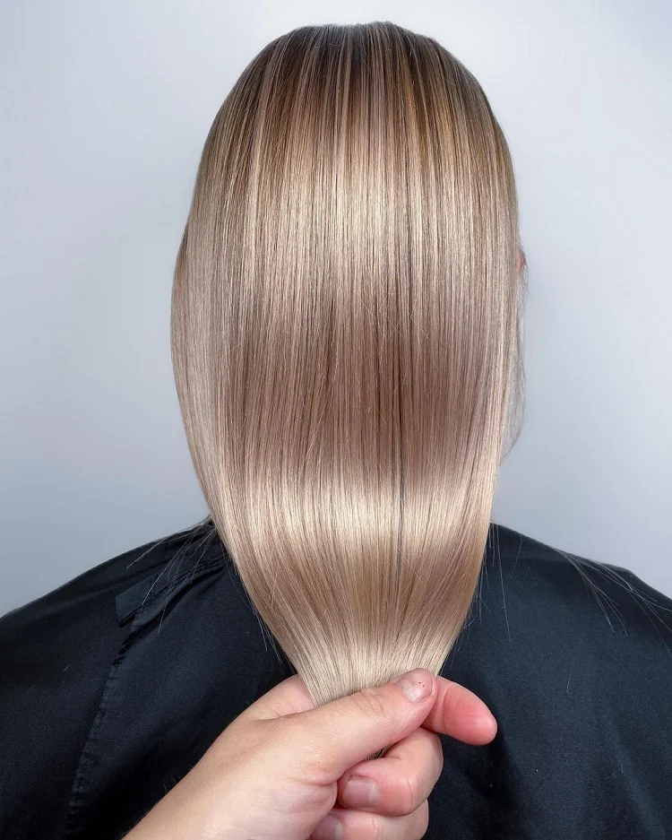 Cabello liso con queratina natural