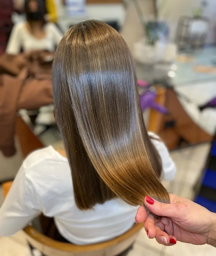 Liquid Hair ¿Qué es y cómo aplicarlo para conseguir un pelo sedoso? 6 - 【MioEstilo】 Cómo lograr un pelo líquido brillante y sedoso, técnica de alisado del cabello líquido de este año