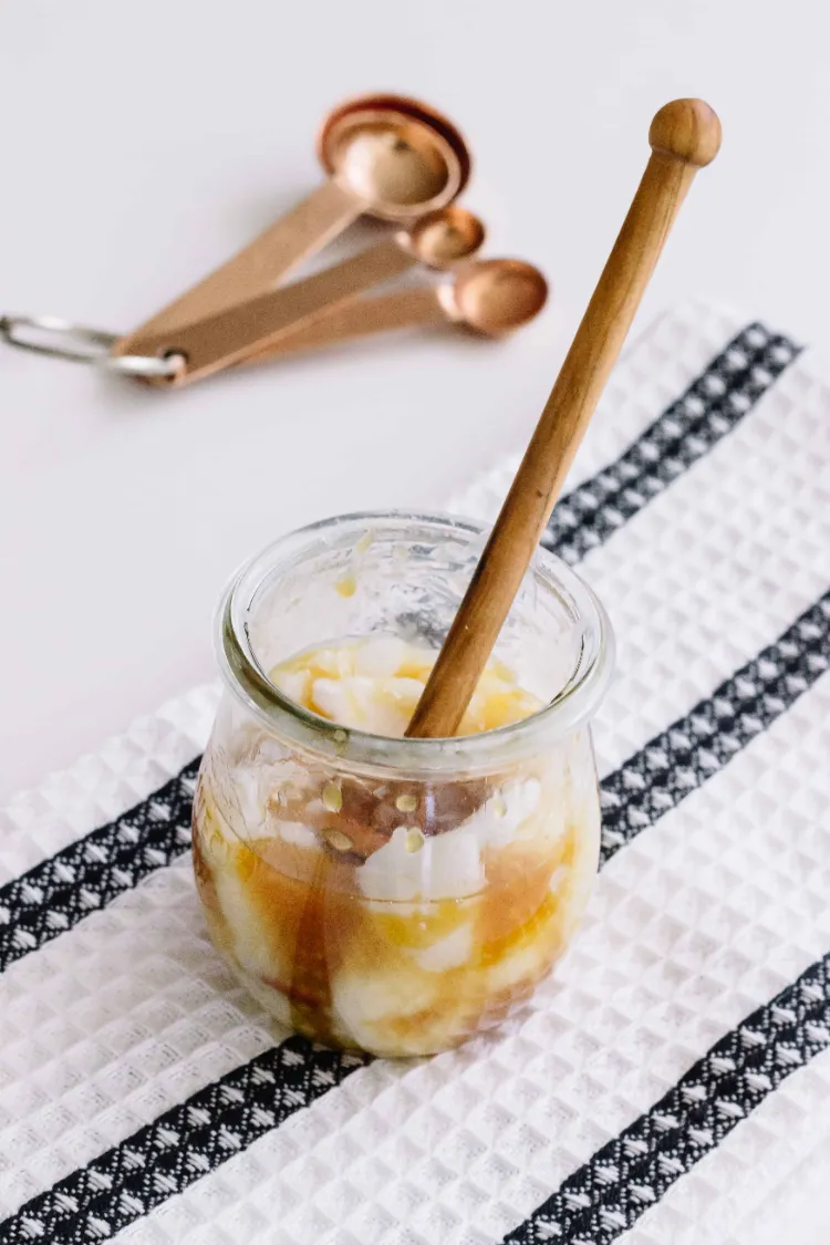 El tratamiento capilar de aceite de coco en 3 recetas con ingredientes comunes con beneficios innegables 3 - 【MioEstilo】 beneficios de la mascarilla capilar de aceite de coco y miel receta fácil ingredientes comunes
