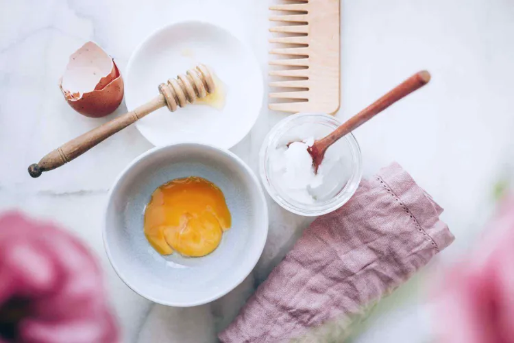 El tratamiento capilar de aceite de coco en 3 recetas con ingredientes comunes con beneficios innegables 11 - 【MioEstilo】 beneficios de la mascarilla para el cabello con aceite de coco y huevo recetas fáciles ingredientes comunes