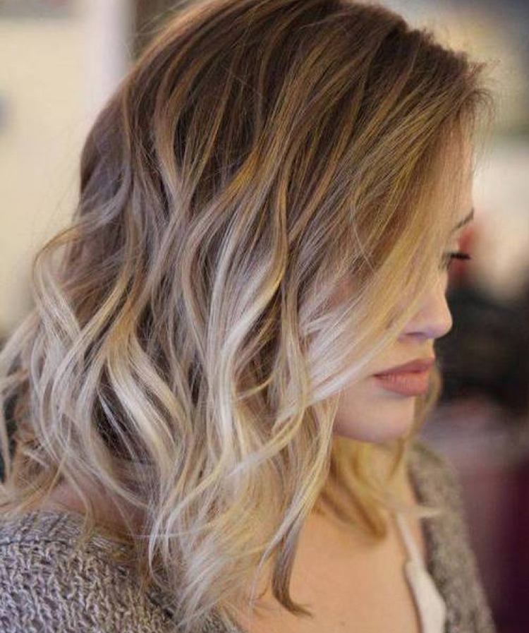 ombré-pelo-rubio-natural-puntas-pelo-rubio-platino