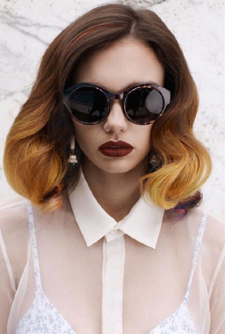 ombré-pelo-rubio-puntas-caramelo-mecha