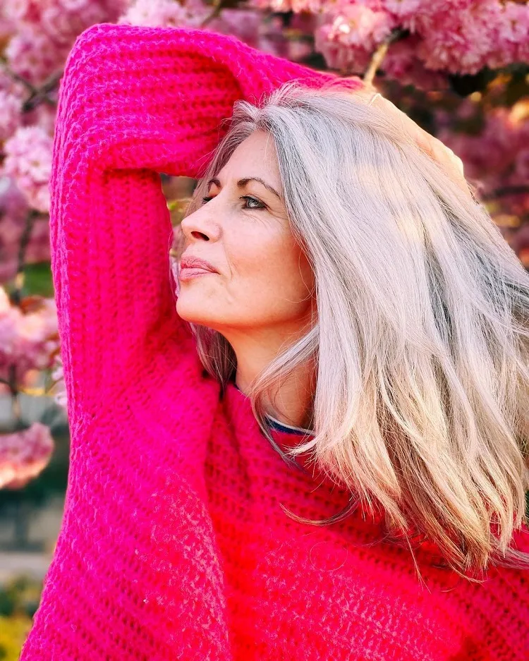 ¿Por qué el cabello blanco adquiere tonalidades amarillentas? Consejos para solucionarlo de manera fácil y natural 2 - 【MioEstilo】 tengo el pelo blanco que hacer porque el pelo blanco tiene una punta amarilla