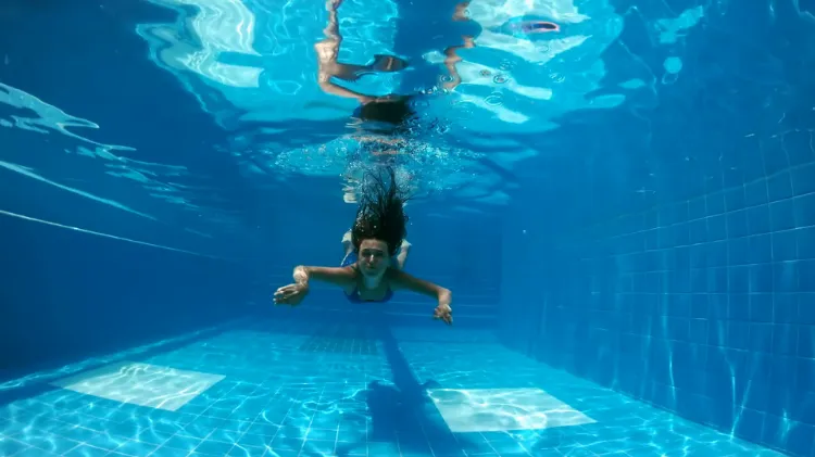 qué protección para el cabello verano sol clorado agua de mar piscina cómo limitar los daños del verano