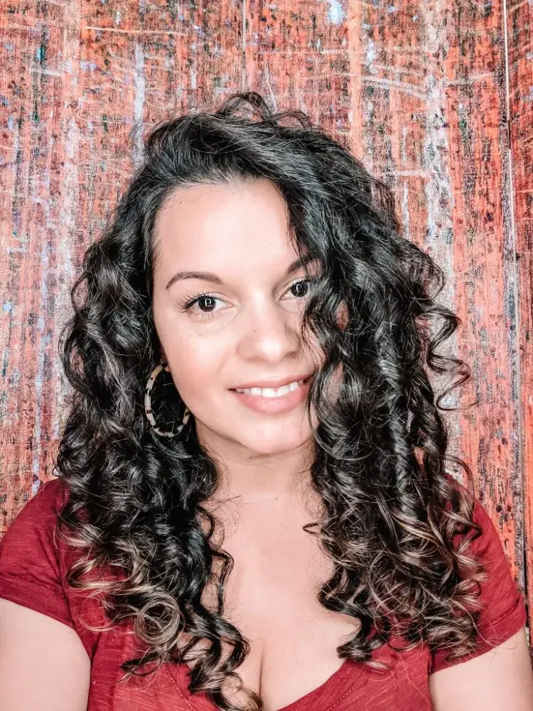 ¿Qué rutina es la más adecuada para el cuidado del cabello rizado? Un Proceso de Efecto "Salón de Belleza" en 5 Pasos Sencillos 5 - 【MioEstilo】 qué rutina de cabello rizado adoptar ritual efecto salón de belleza pasos simples