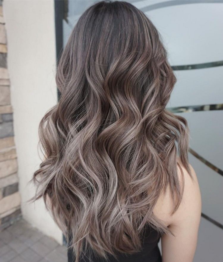 balayage castaño claro rubio oscuro efecto ahumado pelo ahumado