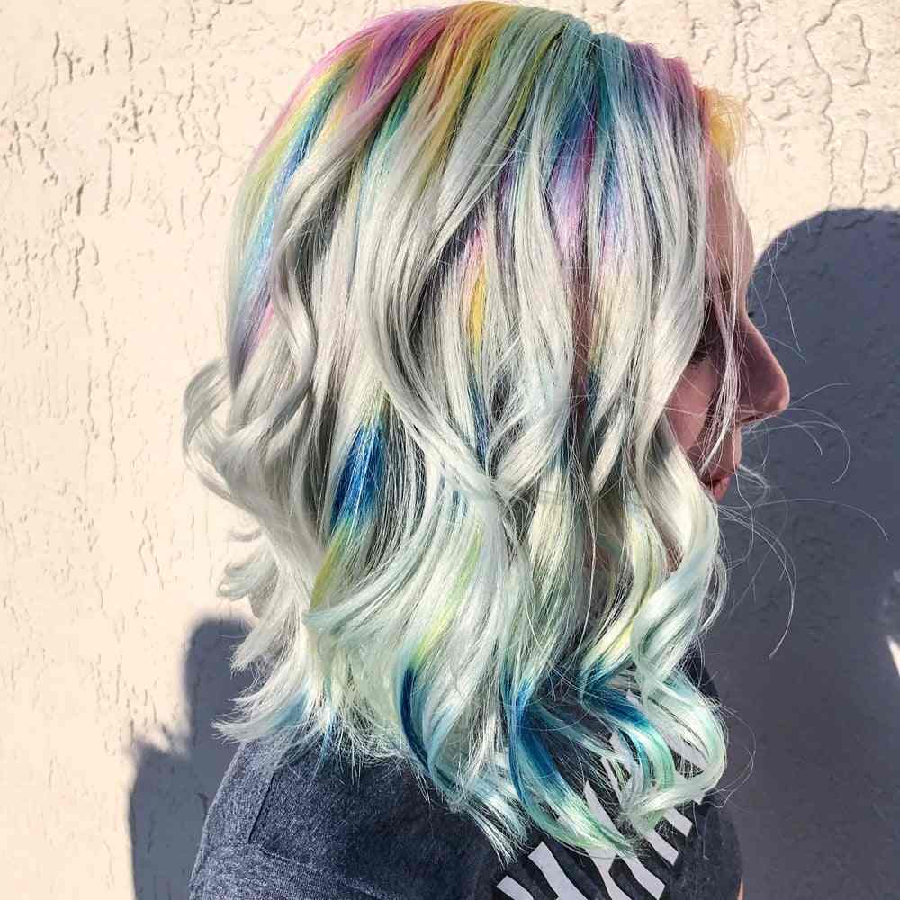 Cabellos multicolores: 12 ideas geniales que te encantarán 13 - 【MioEstilo】 Hair Marbling nueva técnica para teñir el cabello arcoiris perfecto