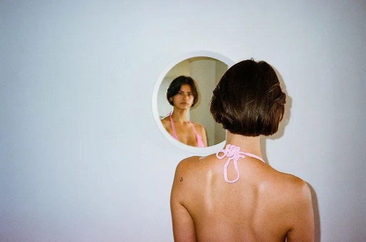 corte de pelo de mujer de moda 2022 cómo usar el peinado retro de verano de chico cuadrado