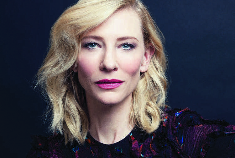 Bob cortado en 2023 en 20 estilos glamurosos 1 - 【MioEstilo】 faux-bob-brushing-bouclé-effect-glamorous-cate-blanchett corte cuadrado